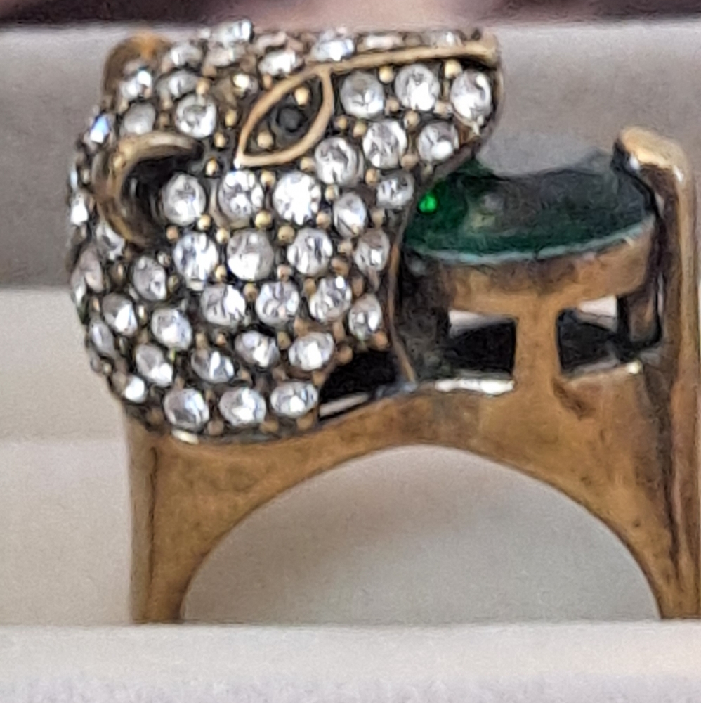 Jewelmint panther ring